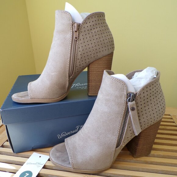 Universal Thread Women's Taupe Collie Open Toe Heeled Bootie Size 7 - Picture 1 of 11